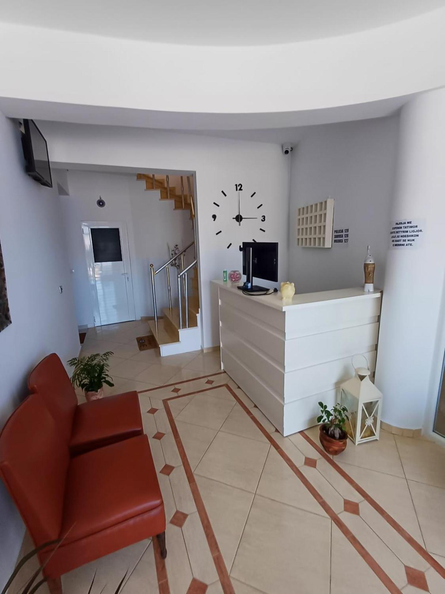 Hotel Sherifi ساراندا المظهر الخارجي الصورة
