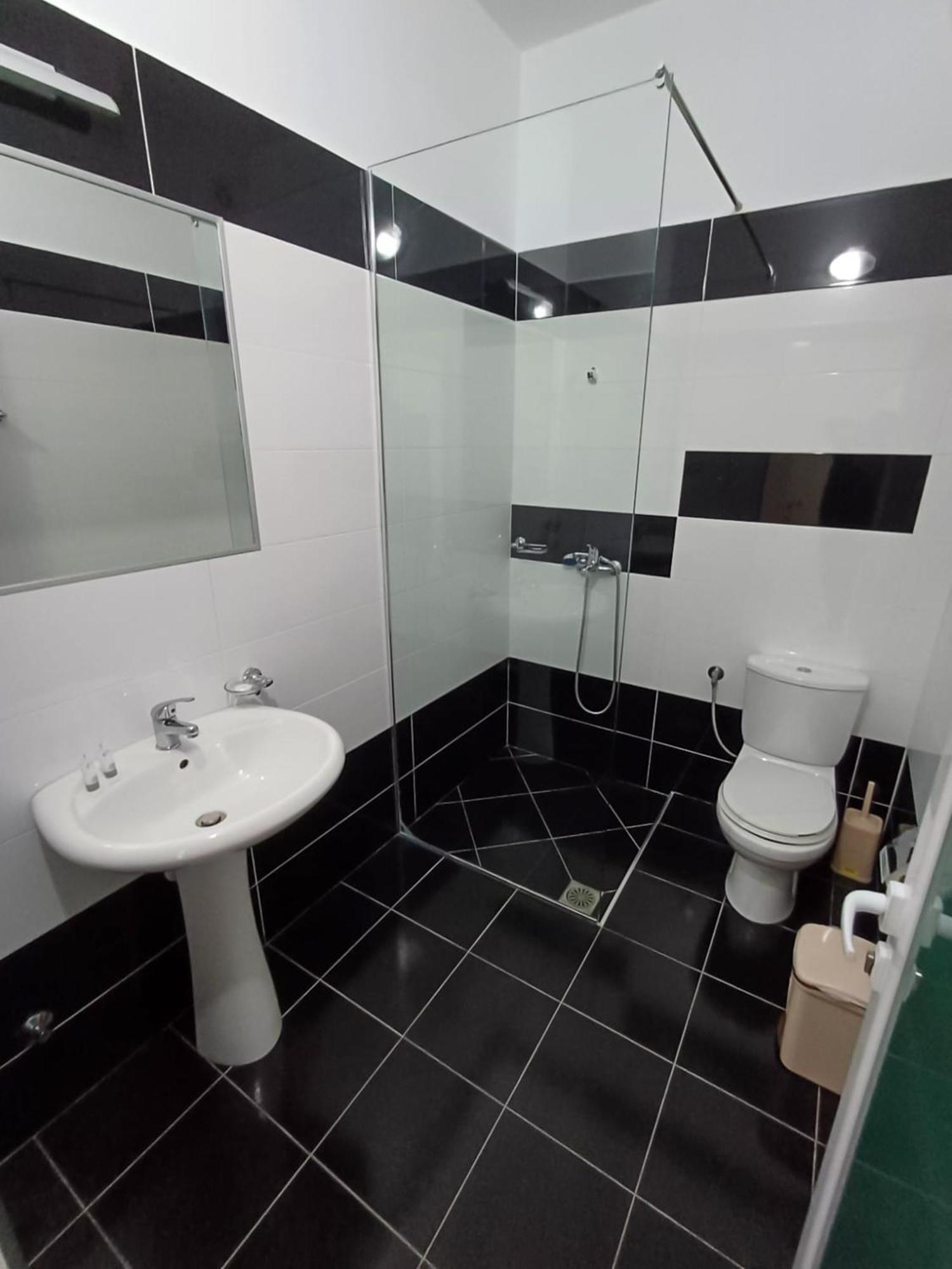 Hotel Sherifi ساراندا المظهر الخارجي الصورة