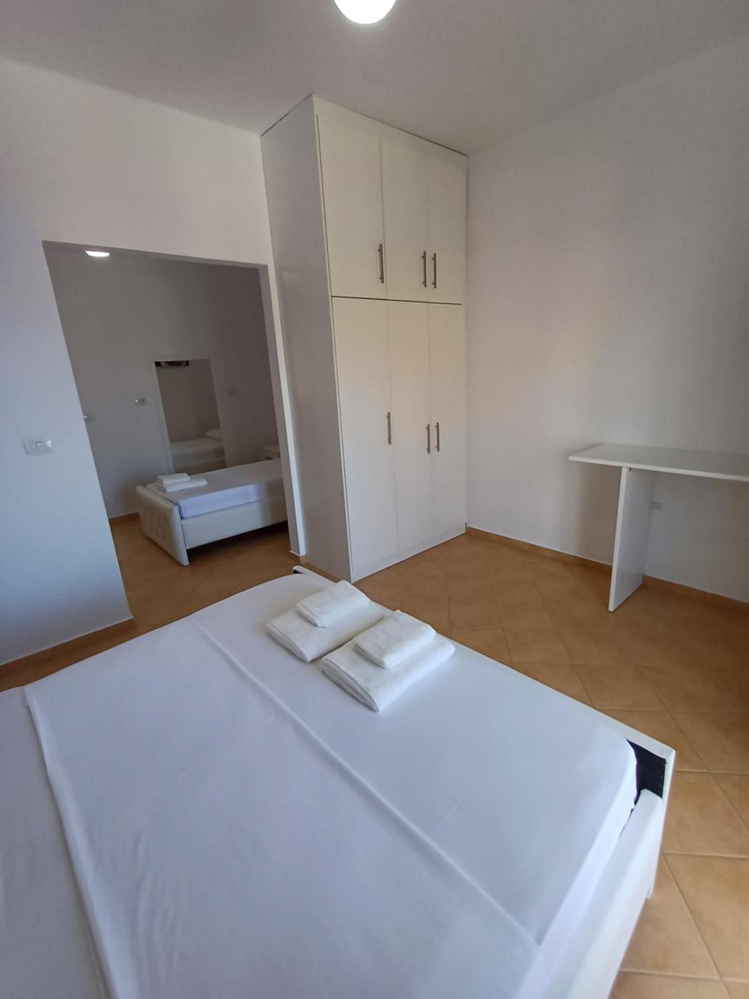 Hotel Sherifi ساراندا المظهر الخارجي الصورة